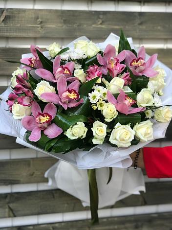 Букет цветов из: Розы и Хризантемы в Темясово