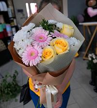Букет цветов из:  Герберы, Розы и Хризантемы в Темясово